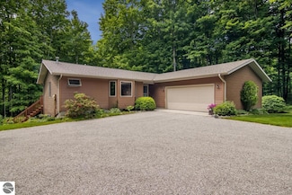 16326 Milnichol Rd, Thompsonville, MI 49683