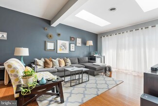 2800 Dartmouth Rd Unit 9, Alexandria, VA 22314