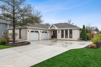 3317 Lakewood Ct, Glenview, IL 60026
