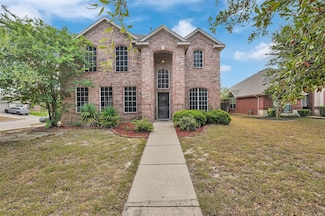 960 Sherry Ln, Saginaw, TX 76179