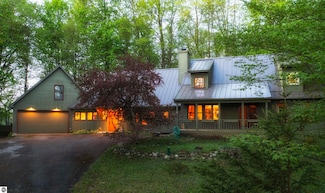 1615 Randolph St, Traverse City, MI 49684