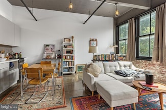 1701 Tulip St Unit 205, Philadelphia, PA 19125