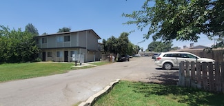 330 Roberts Ln, Bakersfield, CA 93308