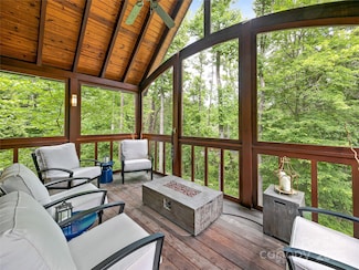 51 Robinhood Rd, Asheville, NC 28804