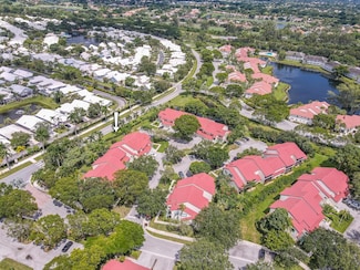 15 Lexington Ln E Unit 157, Palm Beach Gardens, FL 33418