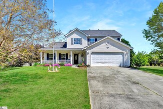 105 Muskogee Ln, Gray Court, SC 29645