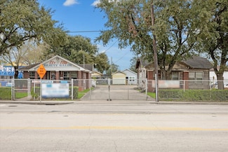 7828 Harrisburg Blvd, Houston, TX 77012