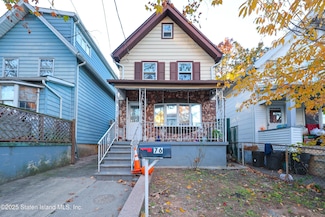 76 Simonson Ave, Staten Island, NY 10303