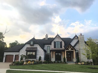 320 Crown Point Cir, Crestview Hills, KY 41017