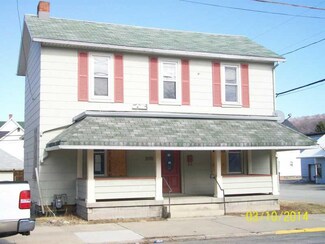 300 N Chestnut St, Derry, PA 15627