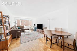 411 E 53rd St Unit 3B, New York, NY 10022