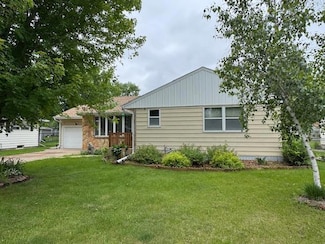 137 20th Ave S, Saint Cloud, MN 56301