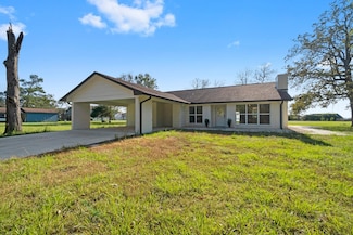 456 Deep Woods Ln, Livingston, TX 77351