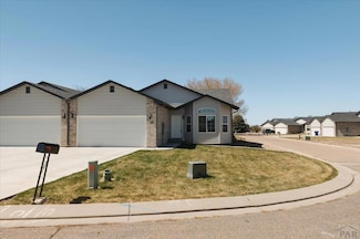 189 S Crescent Cir, Pueblo West, CO 81007