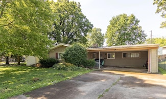 1370 Lynn Dr, Lancaster, OH 43130