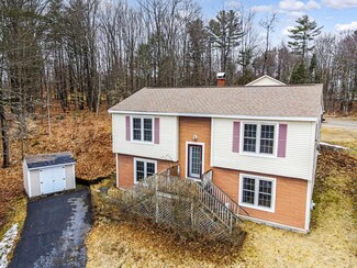 23 Pike St, Lisbon, ME 04252