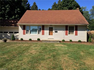 1061 Gardenview St, Kent, OH 44240