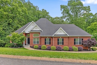 1607 Colonial Shores Dr, Hixson, TN 37343
