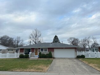 1646 Desoto Ln, Indianapolis, IN 46224