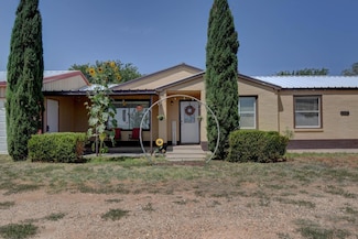 2001 N Ballard St, Brownfield, TX 79316
