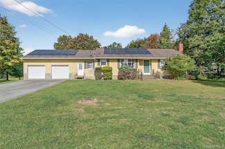 438 Mountain Rd, Bloomingburg, NY 12721