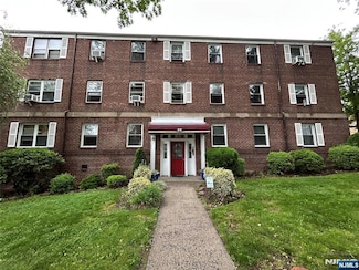 22 Cedar St Unit 2B, Ridgefield Park, NJ 07660