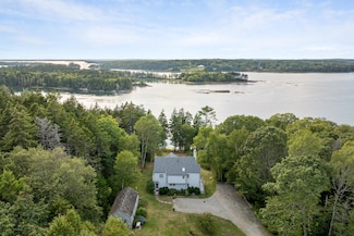 28 Orne Ln, Cushing, ME 04563