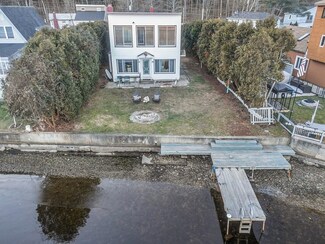 41 Bay St, Goffstown, NH 03045