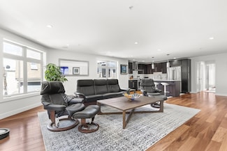 112 W 9th St Unit 2, Boston, MA 02127