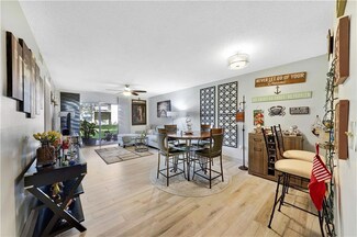 11371 SW 3rd St Unit 11371, Pembroke Pines, FL 33025