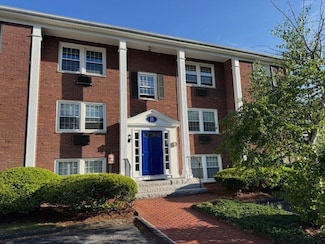 17 Sinai Cir Unit B9, Chelmsford, MA 01824