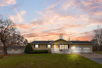 W2463 County Hwy H, Poy Sippi, WI 54967