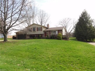 5791 Starview Dr, Clinton, OH 44216