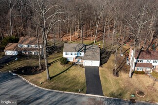 9 Maude Cir, Paoli, PA 19301