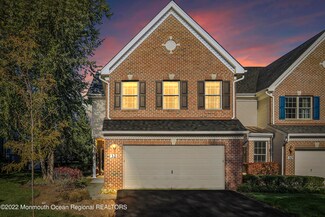 32 Deepwater Cir Unit A1, Manalapan, NJ 07726