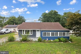 141 S Dennis Dr, Clayton, NJ 08312