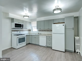 3202 W Willard St, Philadelphia, PA 19129