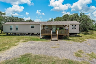 130 Old Goliad Rd, Refugio, TX 78377