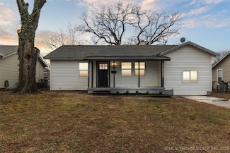 308 E 45th Ct, Tulsa, OK 74105