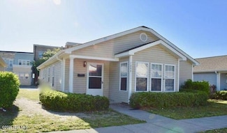 1008 S 10th St, Wilmington, NC 28401