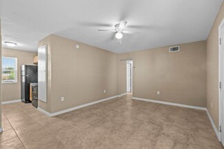 2802 Sealy St Unit 8, Galveston, TX 77550