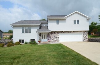 218 Jennifer Ln, Fall River, WI 53932