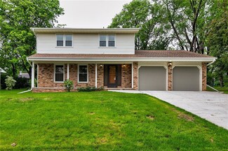 3917 Dakota Dr, West Des Moines, IA 50265
