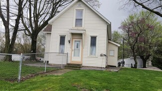 320 S West St, Russiaville, IN 46979
