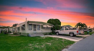 8910 Palm St, Boynton Beach, FL 33436