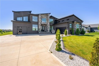 28803 Frost Ln, Adel, IA 50003
