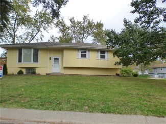102 Cardinal Cir, Lawson, MO 64062
