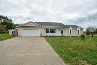 490 North St, Essex, IL 60935