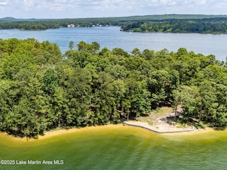 88 Heritage Point S, Alexander City, AL 35010
