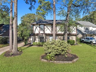 33 Lancelot Ln, Conroe, TX 77304
